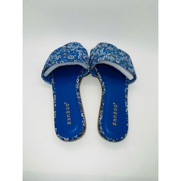 Bamboo Zest-16 Blue Bandana Print Flat Sandals Size 7 New. - Picture 5 of 8